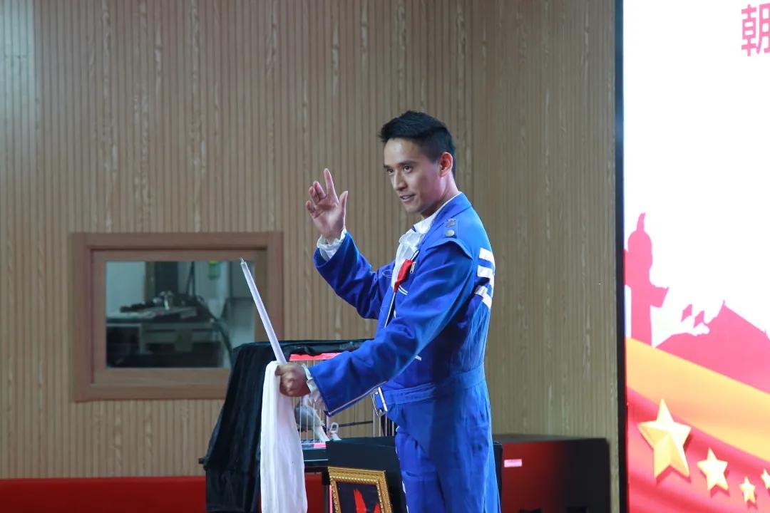 情满重阳孝亲敬老,重阳秋色暖敬老情意浓