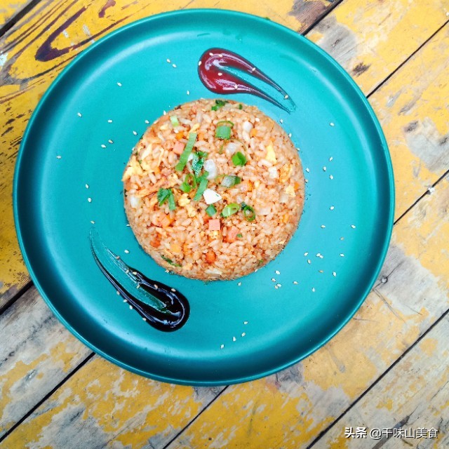 酱油炒饭粘锅什么原因,炒饭米饭松散小技巧