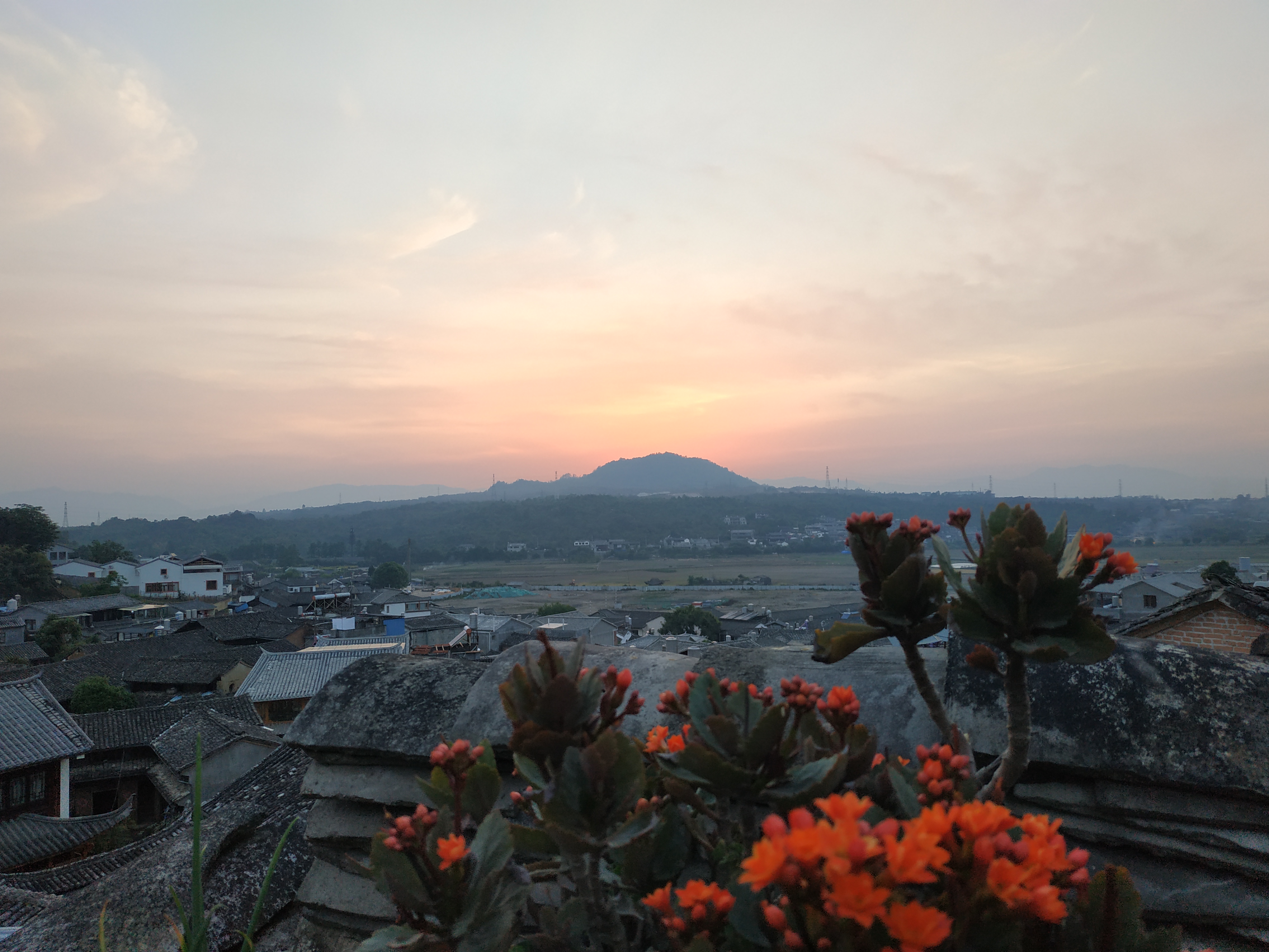 长期旅游怎么住宿最便宜,一个人穷游中国最佳住宿方法