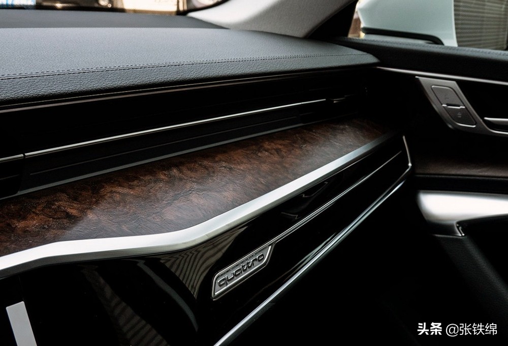 全新一代奥迪a6实拍,大气的外观设计奥迪a6allroad实车