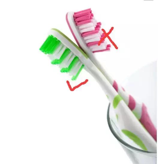 睡觉要不要关卧室门多数人做错了,睡觉关不关门窗