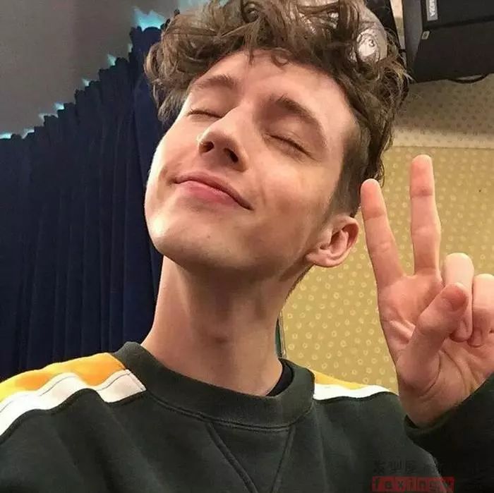 男生头像帅气冷酷霸气漫画图片,帅气头像男生霸气冷酷配上机车