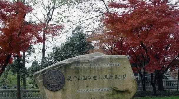 浙江有哪些有瀑布的旅游景点,浙江旅游景点推荐瀑布