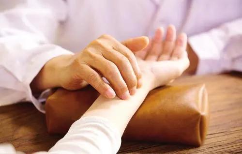 中医如何控制糖尿病患者的瘙痒,糖尿病皮肤瘙痒中医辨证