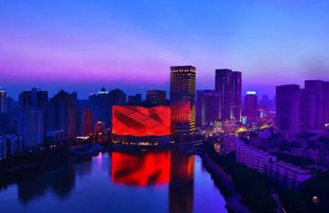 武汉又一座万达电影乐园凉了，辉煌两年就宣告停业，如今逐渐淡出