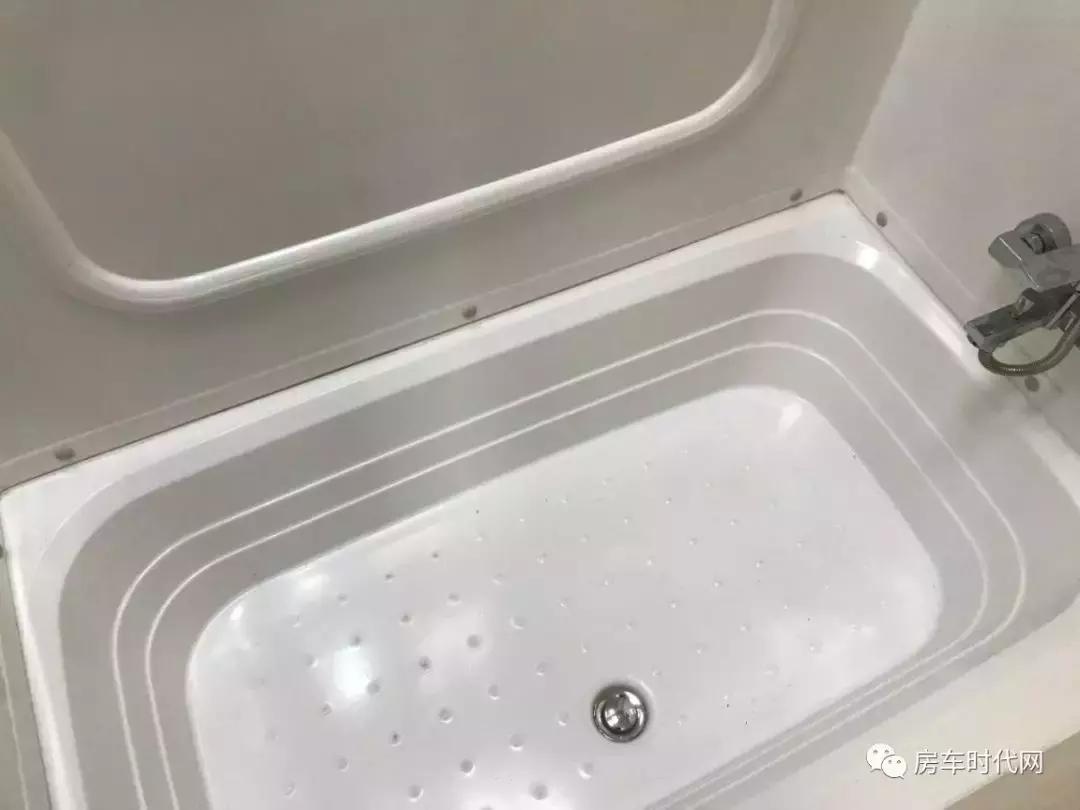 爱旅豪华双套间版拖挂房车,爱旅490拖挂式房车