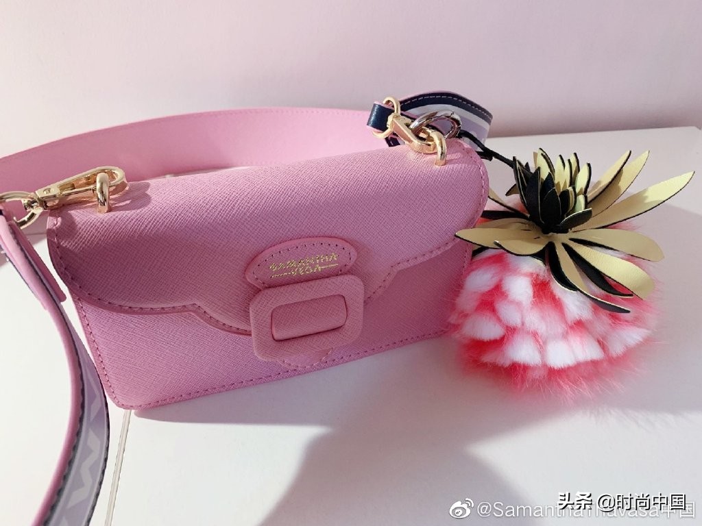 碧昂丝香奈儿,碧昂丝维多利亚