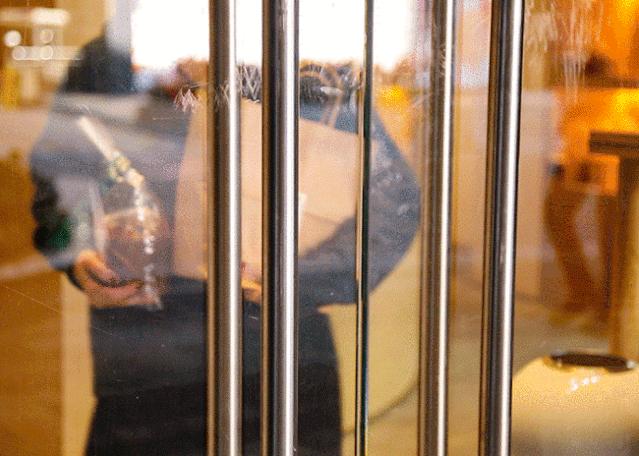 日本来的面包，“落户”深圳，里面竟然还“藏钱”