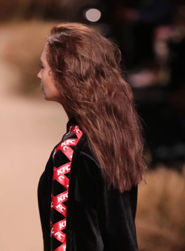 烫头不懂点内情，怎么敢说寄几是老司机