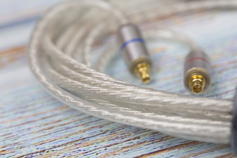 情怀平头塞新品,15mm大振膜,可换线设计,1099元的它你会喜欢吗