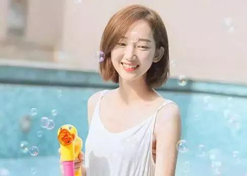 什么刘海显脸小?下次刘海就这么剪!修颜又时尚