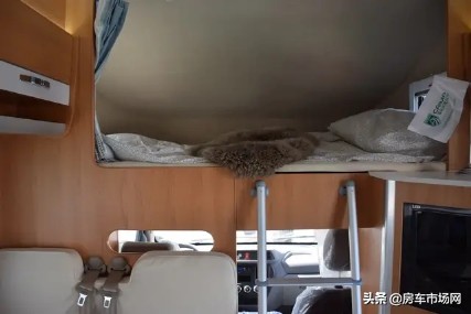 实拍小9.98万c型房车,空间最大的c型房车20万自动挡