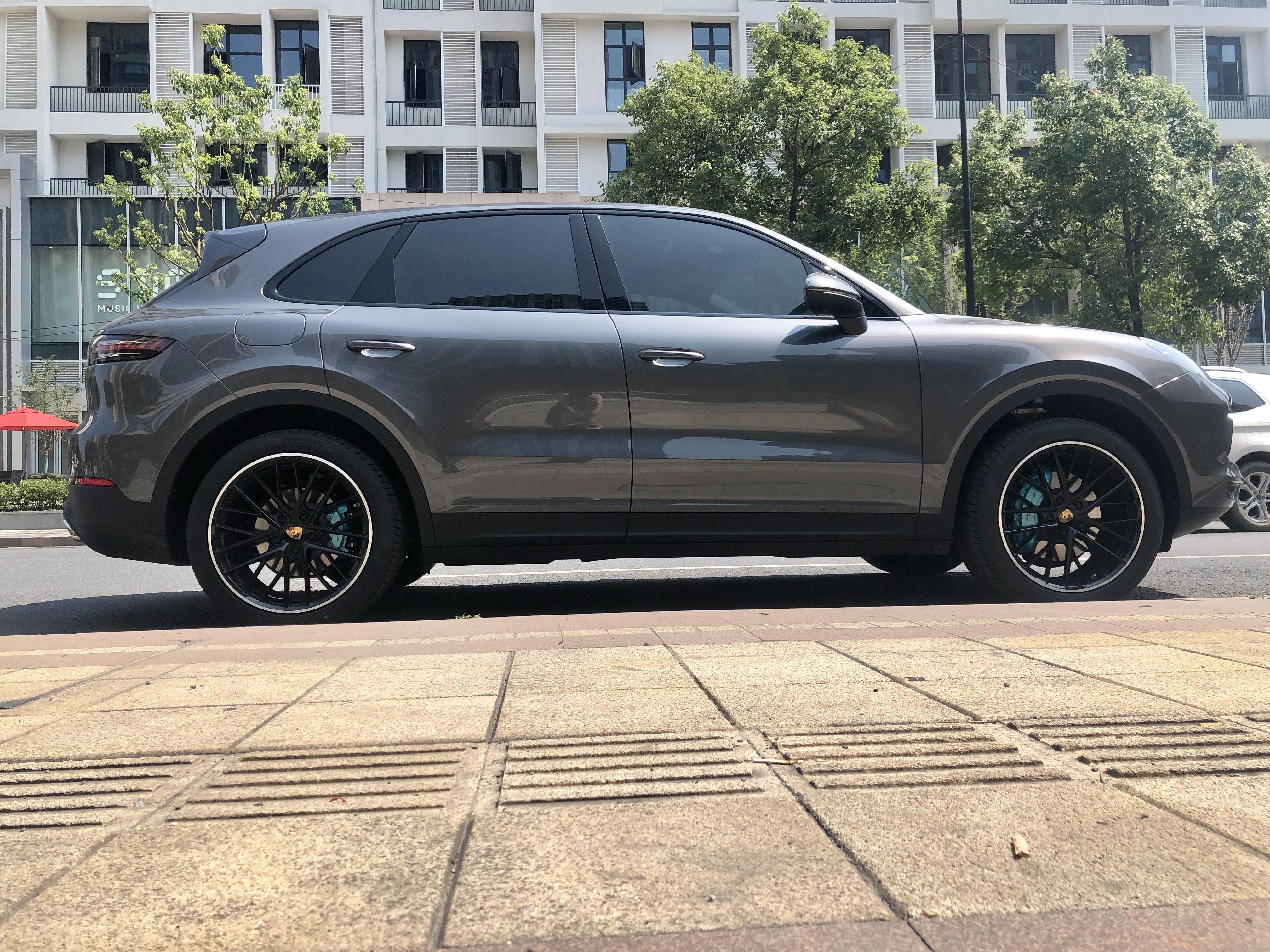 保时捷卡宴轮胎轮毂升级,保时捷卡宴改装迈斯盾轮毂