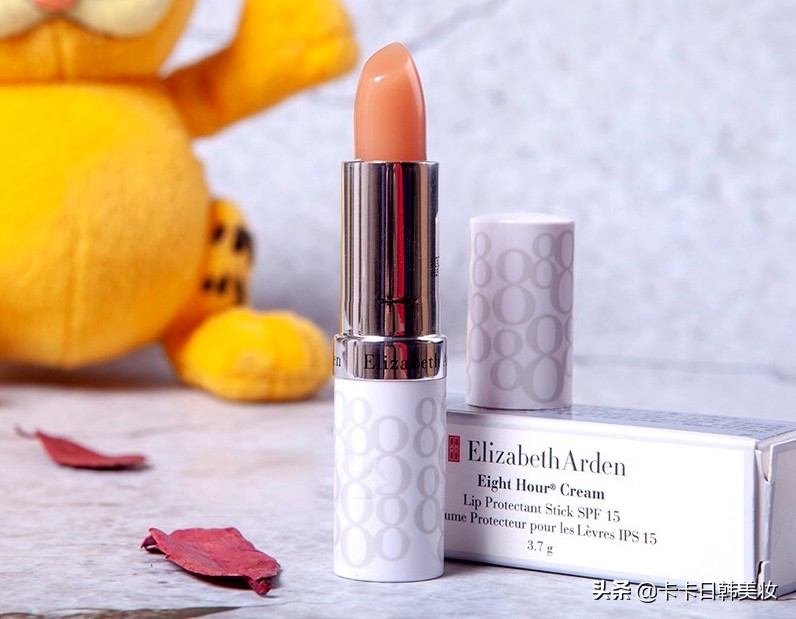 唇纹深嘴唇干裂起皮小妙招,嘴唇干燥脱皮唇纹深用什么唇膏好