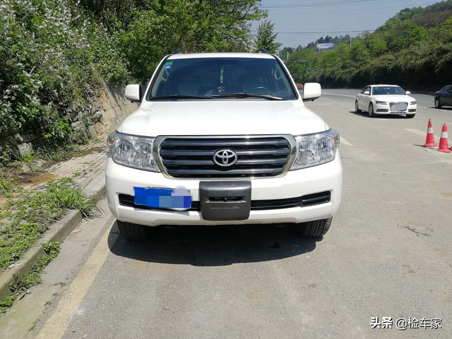 丰田兰德酷路泽手刹刹车位置,酷路泽28万左右的车