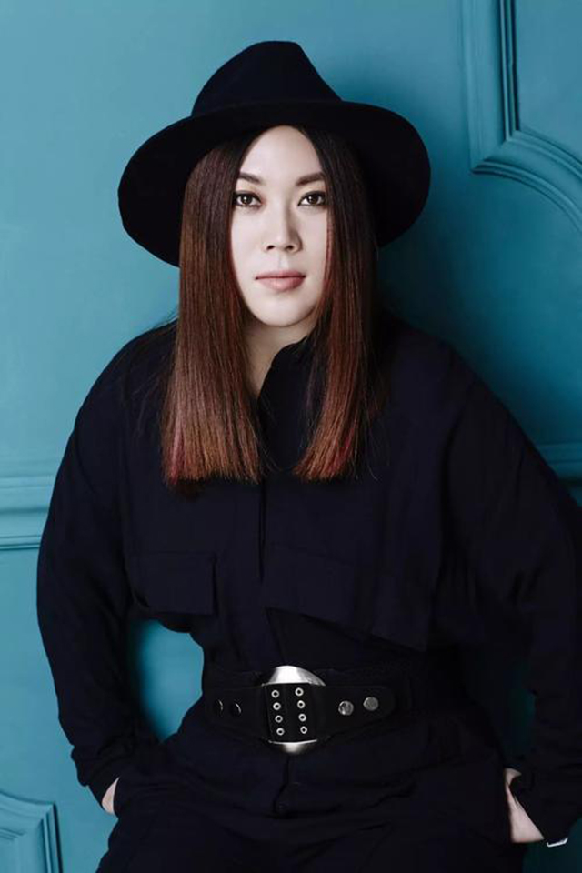 西单女孩天使的翅膀原版,西单女孩天使的翅膀完整版