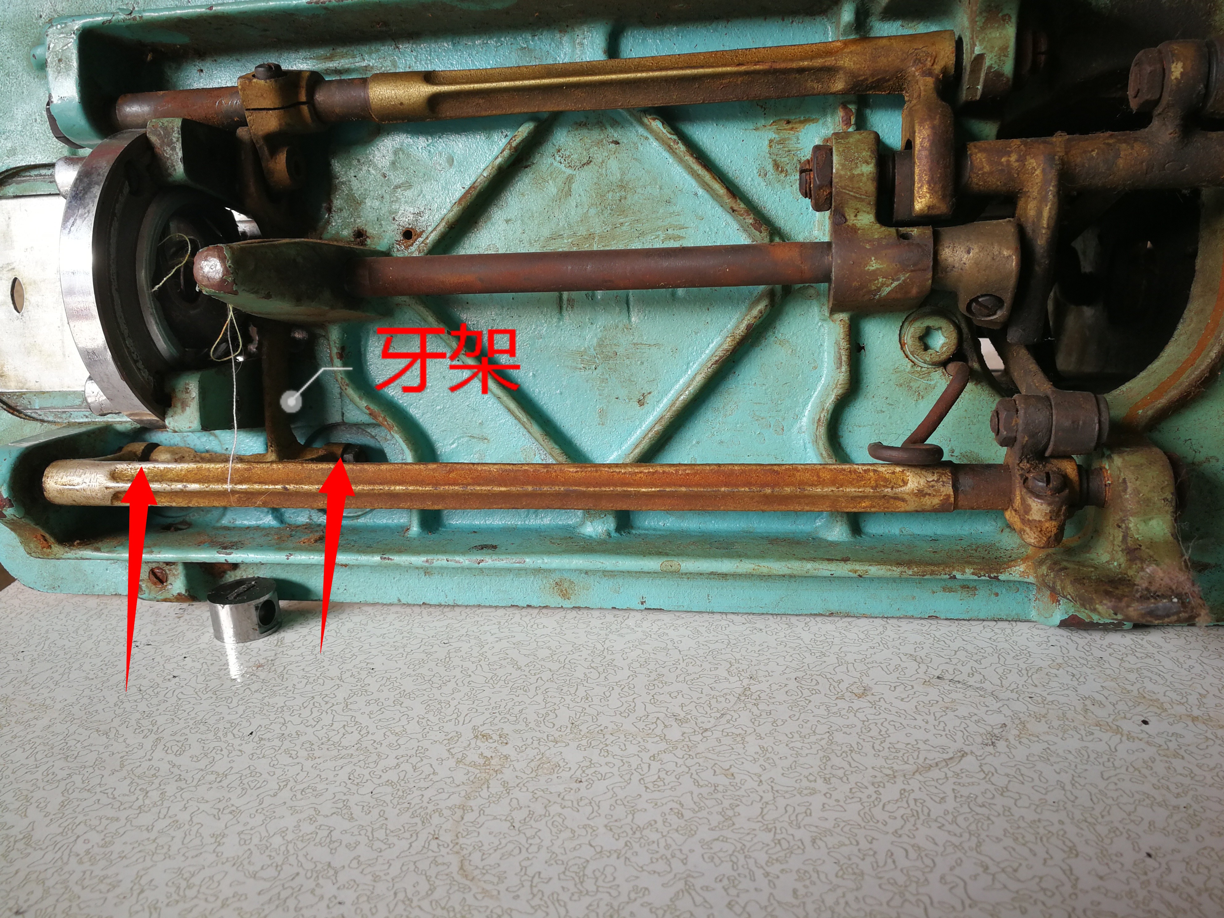 小型电缝纫机声音大解决方法,缝纫机踩起来声音很大怎么解决