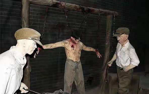 日军泯灭人性的酷刑:铁丝穿*体下**、穿火背心、口吞火炭,变态至极