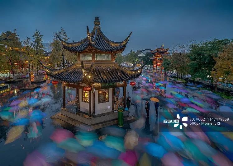 南京历史感沉重的古都,烟水南京