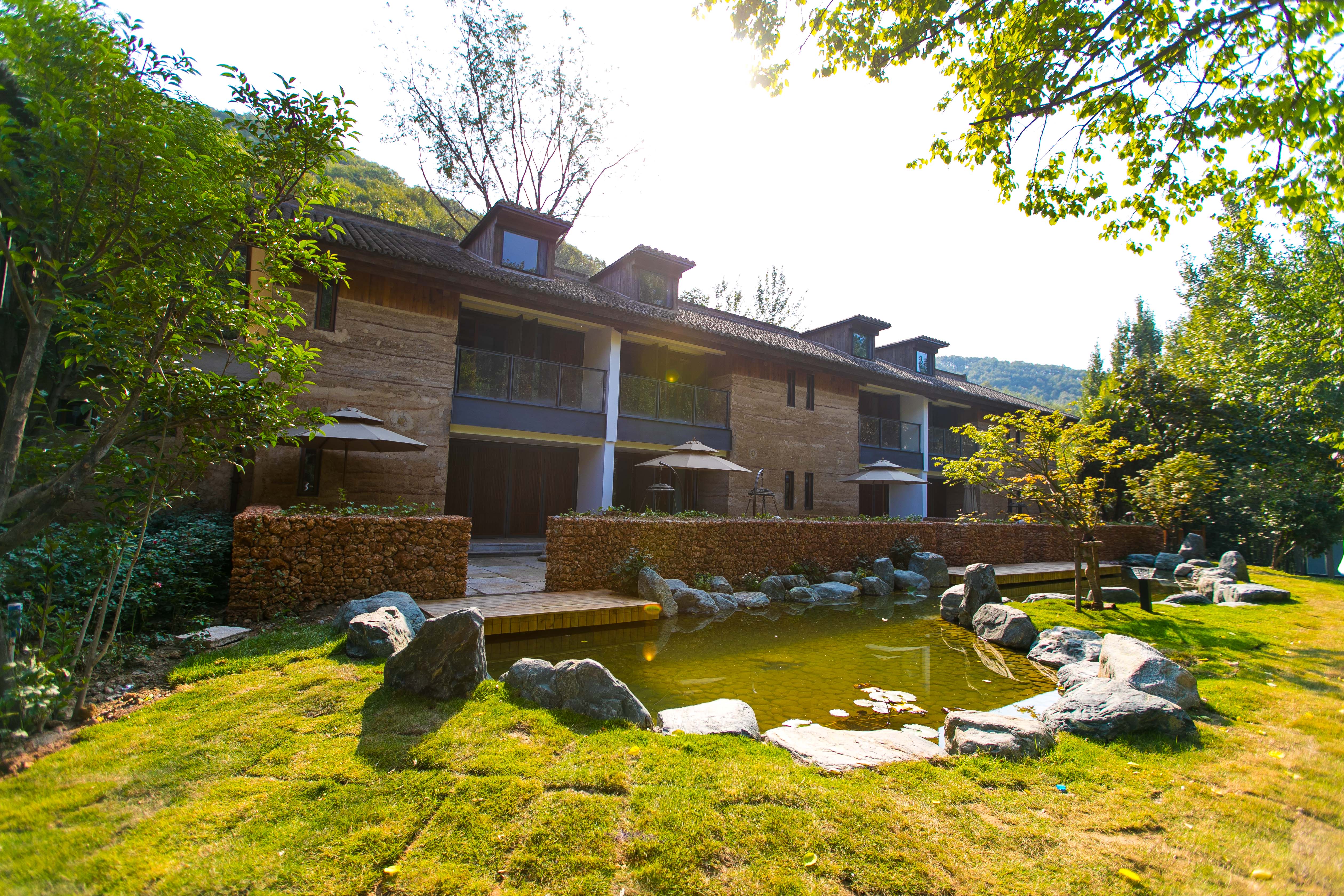 大山里面的现代风民宿,河南最值得住的山区民宿