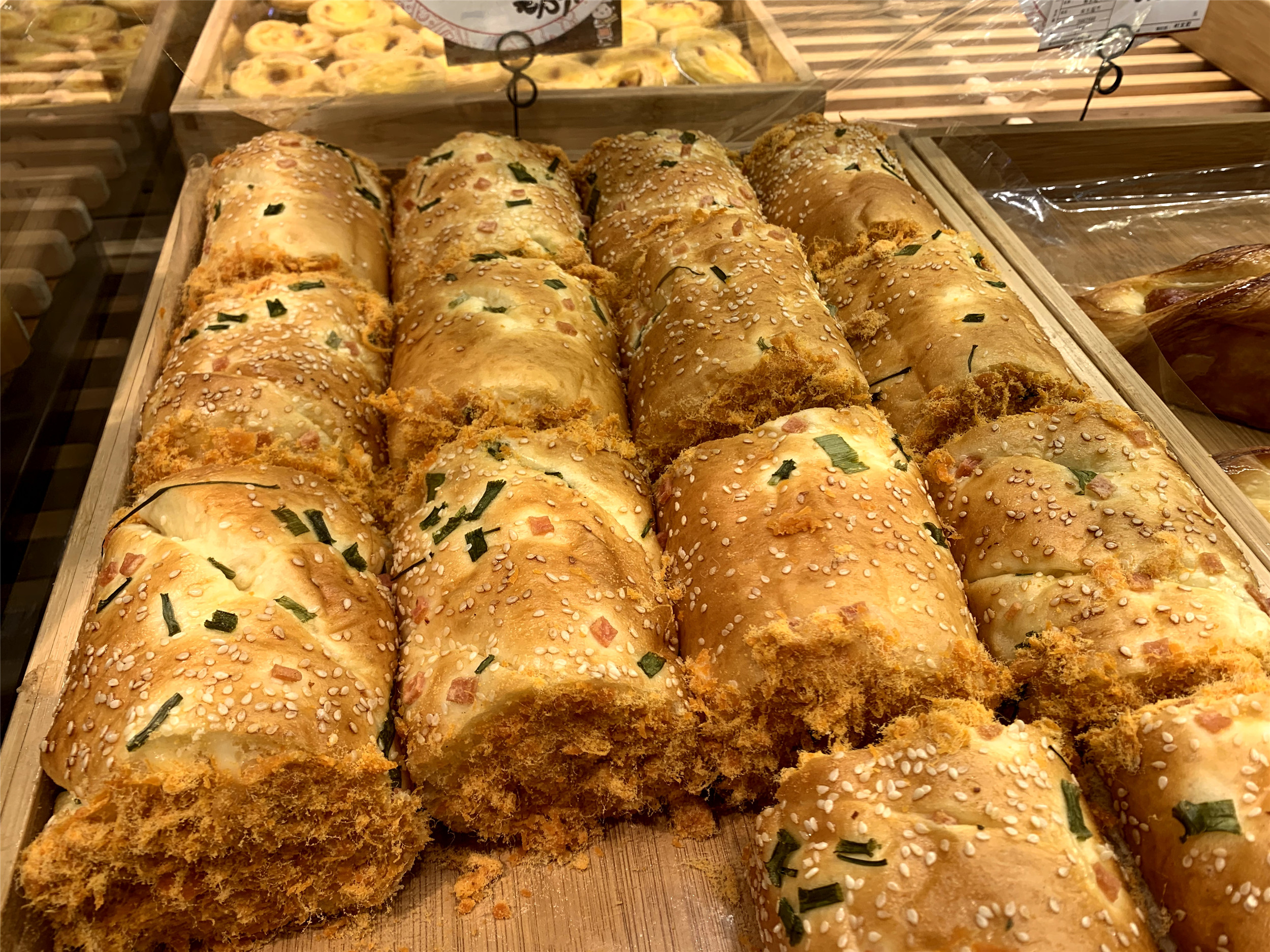 买面包要注意哪些,买面包时聪明人都避开这三种行为