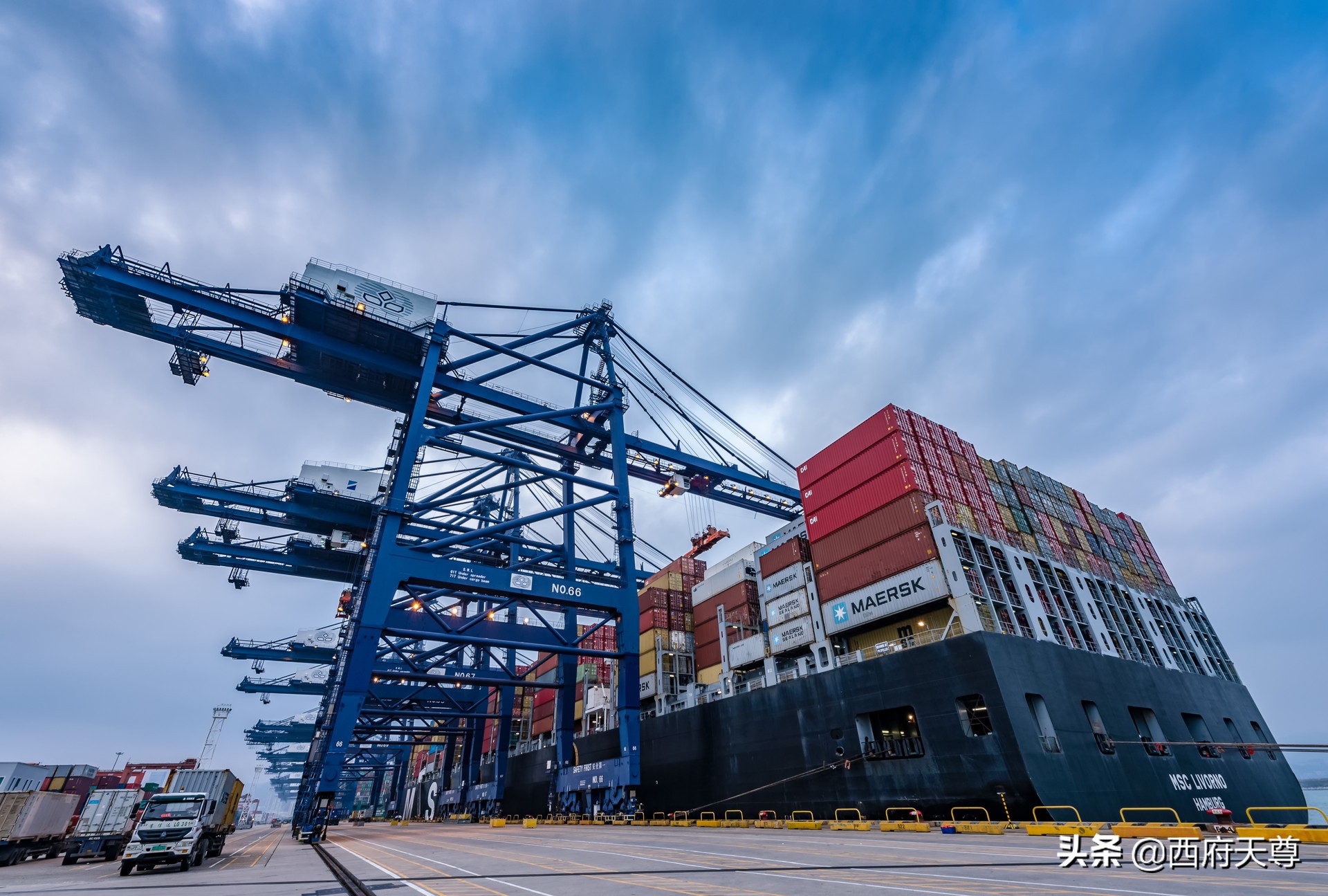 海员的真实生活和工资,90后海员航行5万海里