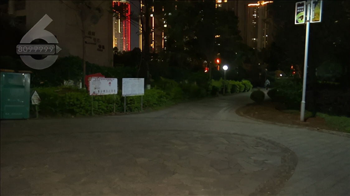 监控拍下揪心一幕打孩子,监控拍下揪心一幕婴儿哭闹