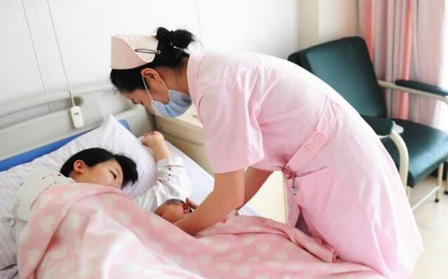 产妇刚生完孩子应注意哪些事项,刚生完宝宝产妇要注意什么