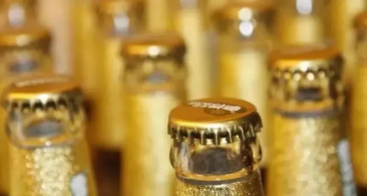 喝红酒不能吃什么水果,柿子和什么水果不能同食