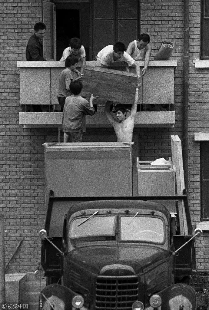 70张照片合集视频,70年衣食住行对比图