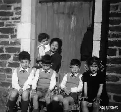 这个漂亮的中国女人轰动整个西方，在欧洲被尊为“圣母”