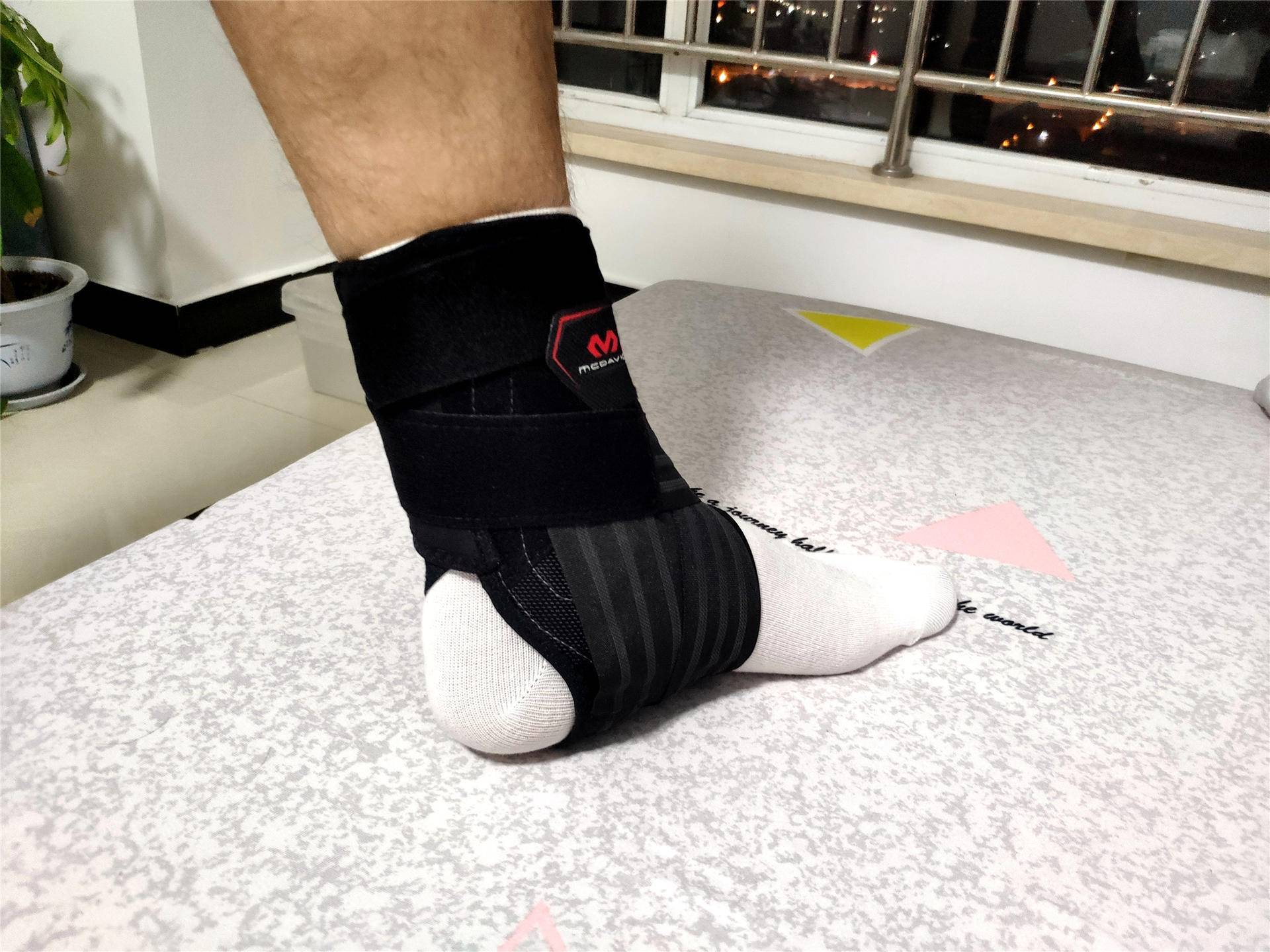 打篮球崴脚很久都不好,迈克达威护踝哪款适合打篮球