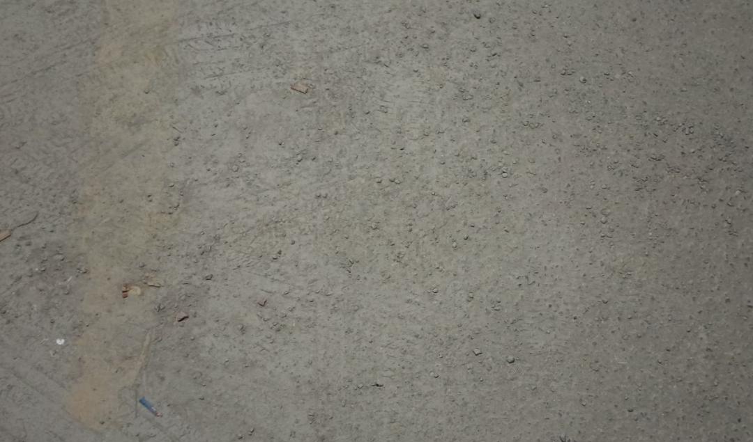 雷翻天！重庆首个带空中泳池的超级豪宅交房，现场惨不忍睹