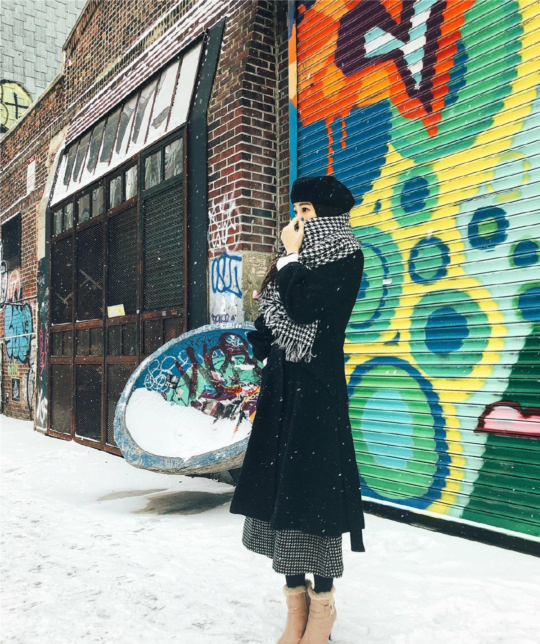 伊能静的穿搭也是非常的减龄的,伊能静减龄穿搭