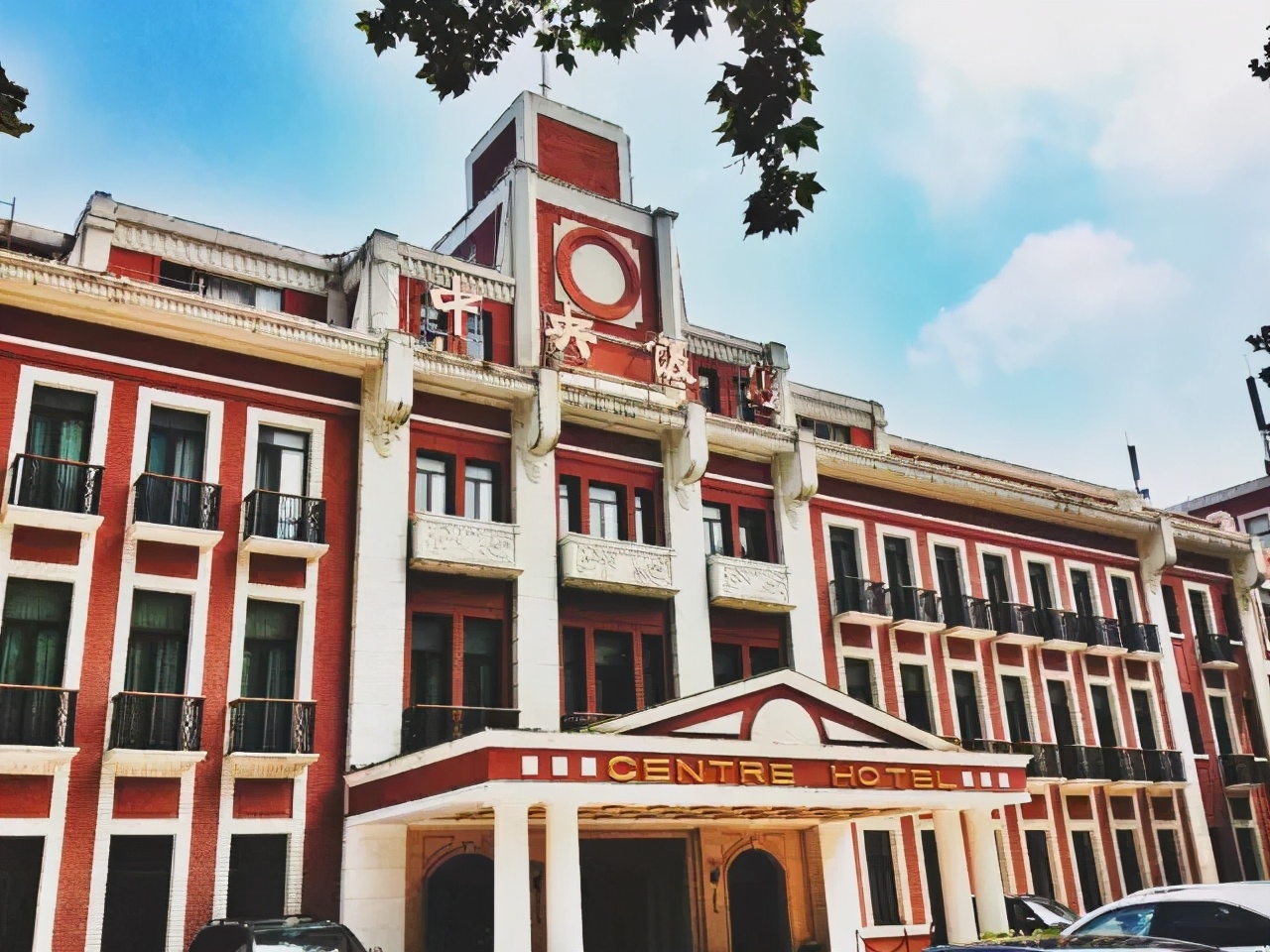 系出名门的融旅饭店