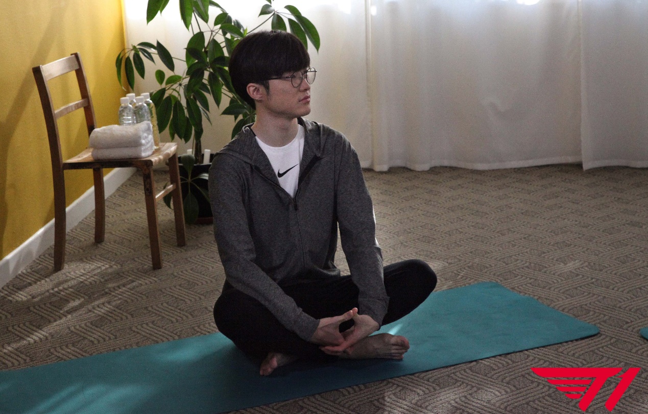 faker和耐克签约了吗,faker现在是李总了吗