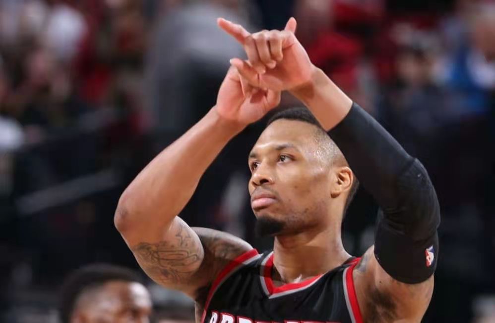 nba最新排名詹姆斯的年薪是多少,nba最新排名詹姆斯总得分