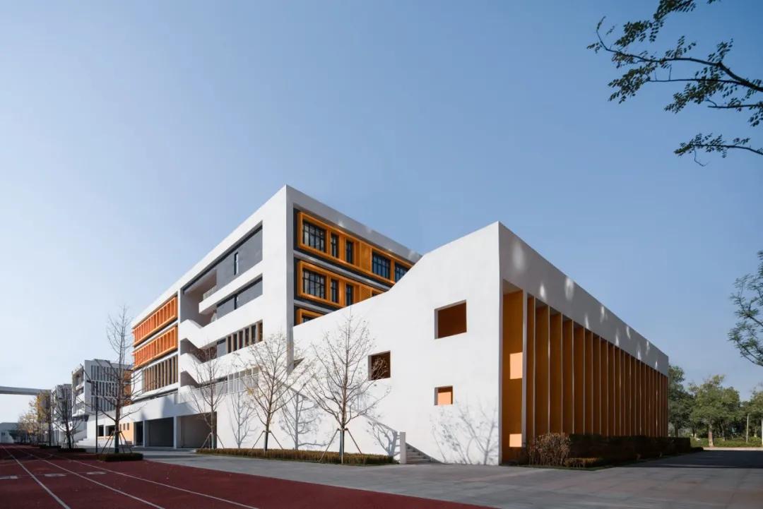多维度的空间体系——东北英才教育集团第一中学/霍普股份