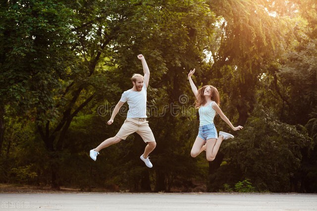 璋堜簡涓夊勾鎭嬬埍搴旇棰嗚瘉浜嗗悧,璋堜簡涓冨勾鐨勬亱鐖辩粓浜庨璇佷簡