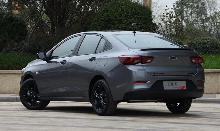 家用省油的车10万块左右,家用便宜省油代步车