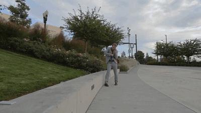 单手开盖无螺纹水杯,按压式自动开盖水杯