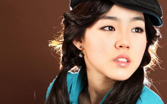 2NE1同期练习生MAYDONI自爆YG娱乐差别对待:只重视有钱人!