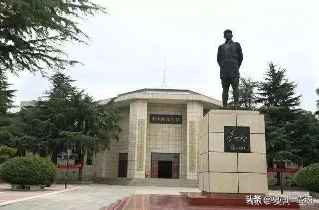 河南一县，古称涅阳，菩提寺是中原名寺，玉雕地毯金鱼玉兰花有名