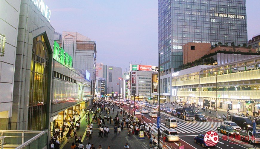 日本jr新宿,日本jr新宿站通道