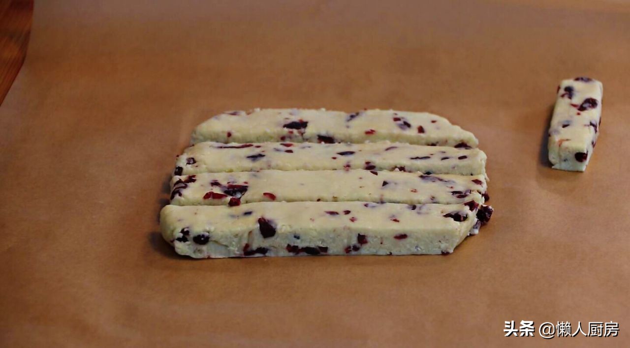 用奶粉做酸奶200克奶粉水要放多少,自制酸奶能用奶粉做吗比例是多少