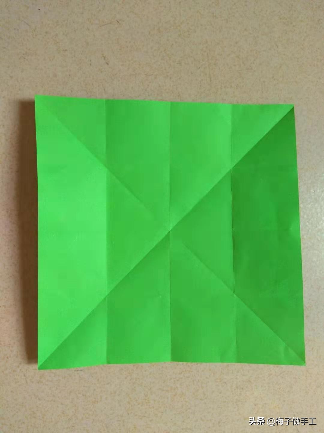 折纸玫瑰怎么折又简单又漂亮,海绵纸折玫瑰花的步骤图解