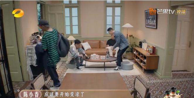 大湾区哥哥太牛了!《大湾仔的夜》出手就第一,芒果台又抓到王炸