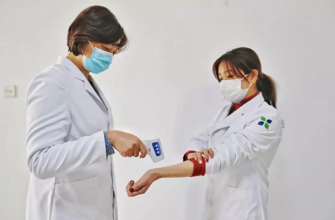 非触摸电子体温计使用方法,非接触式红外体温计怎样使用