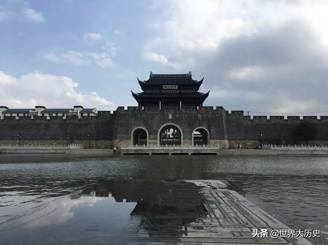 冷兵器防御工事城堡,冷兵器时代攻城武器