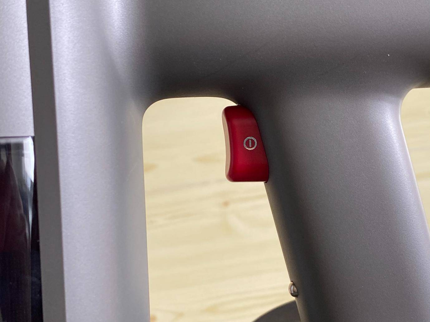 一人轻松扫全屋，娇小女生最爱用？顺造轻量手持吸尘器L1体验